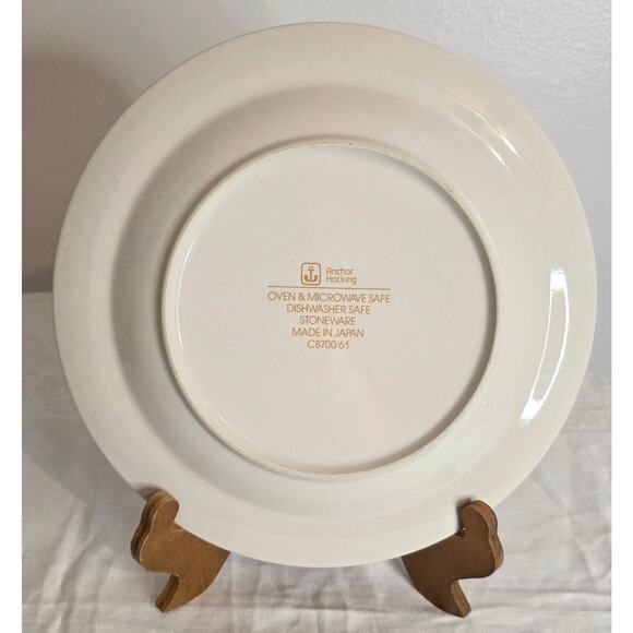 Vintage Anchor Hocking Stoneware Collector Plate 1st Day of Christmas 10 1/2" - Picture 2 of 3